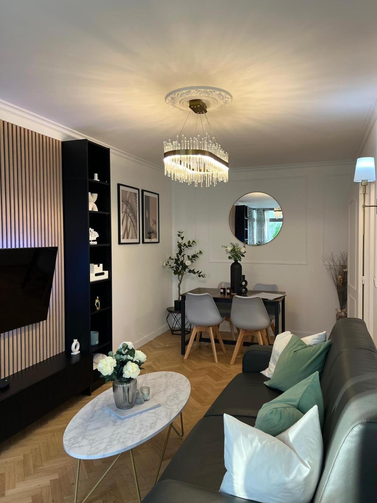 Excellent Apartment For Familly Clichy Exterior photo